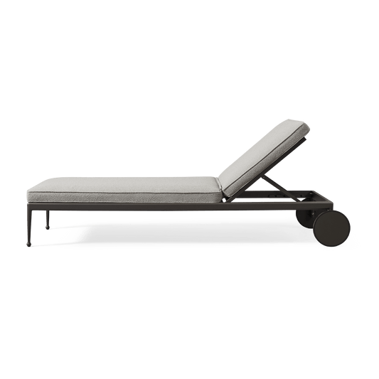 Andre Sun Lounge