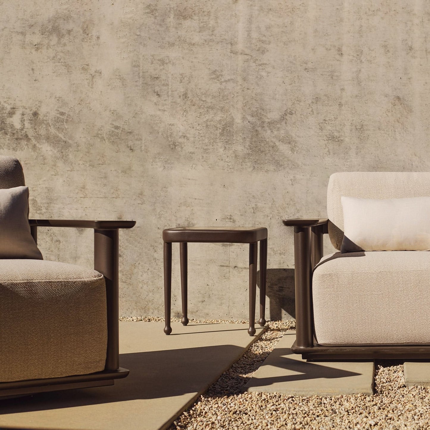 Newport Aluminum Lounge Chair